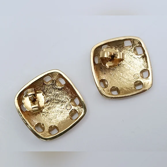 Vintage enamel and goldtone checkerboard earrings - Picture 4 of 6